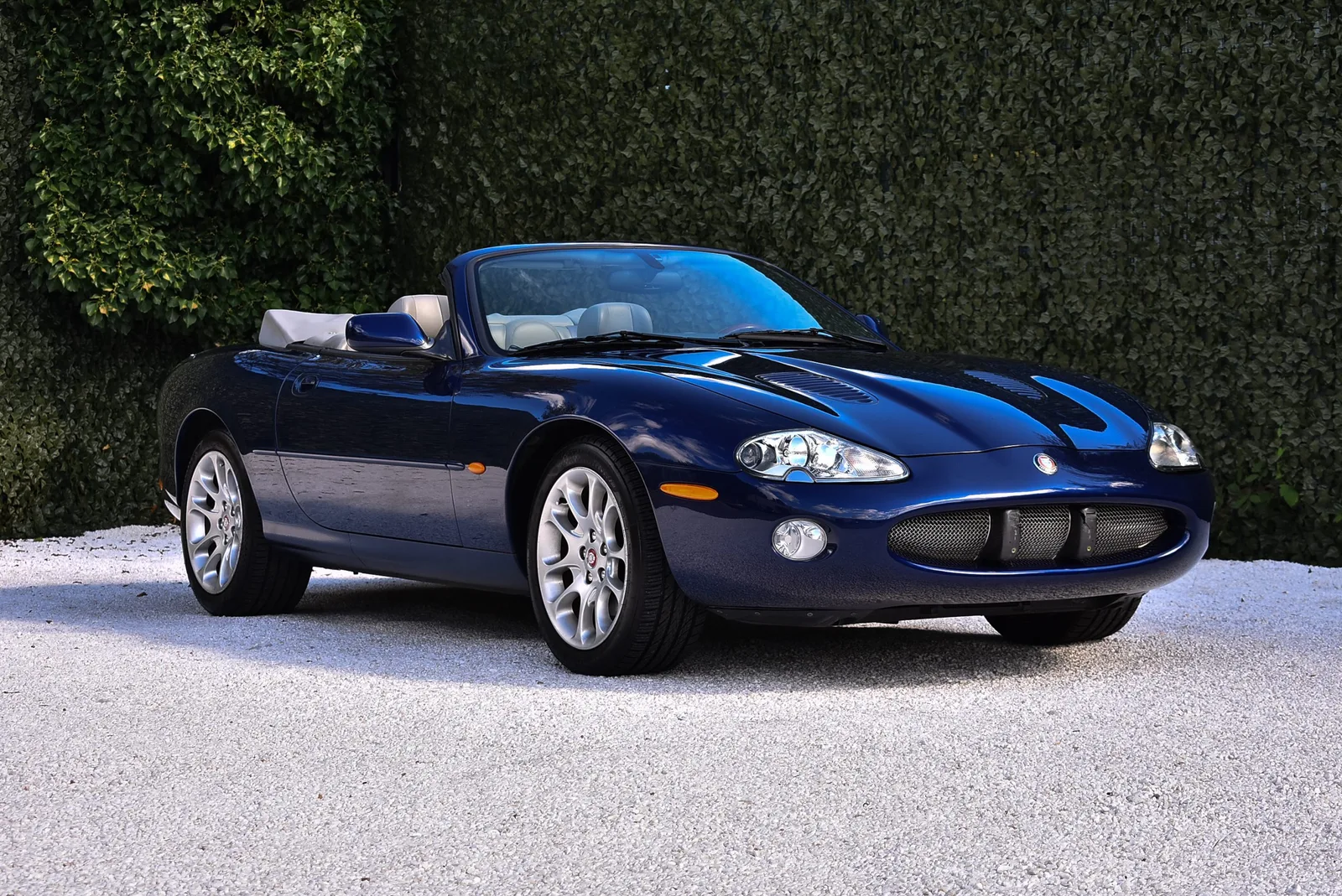 Jaguar XKR (2001) — foto 1