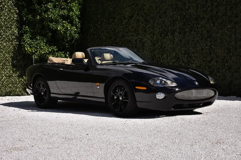 Jaguar XKR (2005)