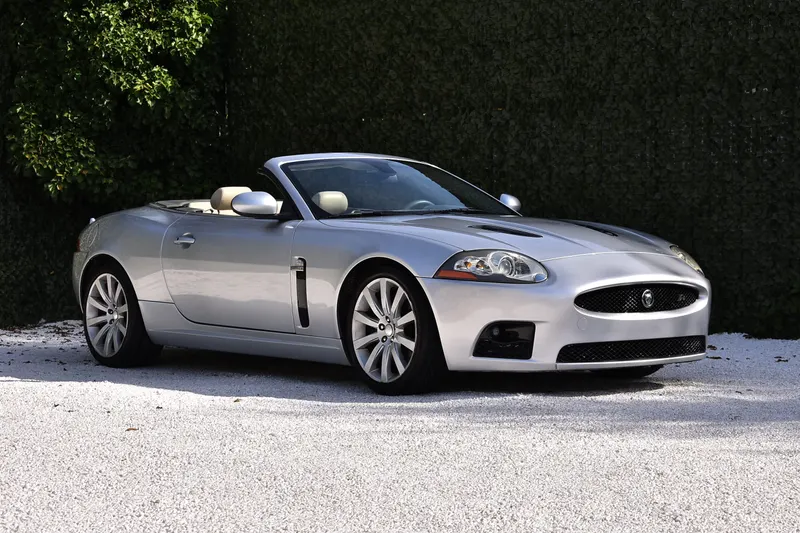 Jaguar XKR (2007)