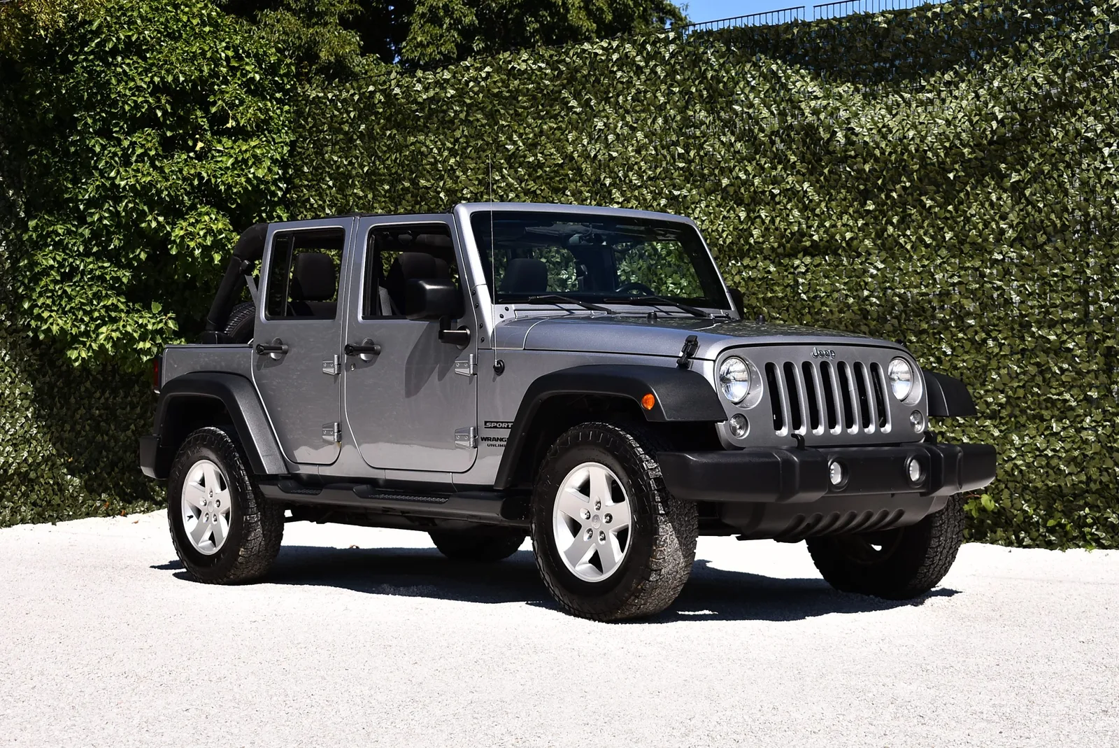 Jeep Wrangler (2016) — foto 1
