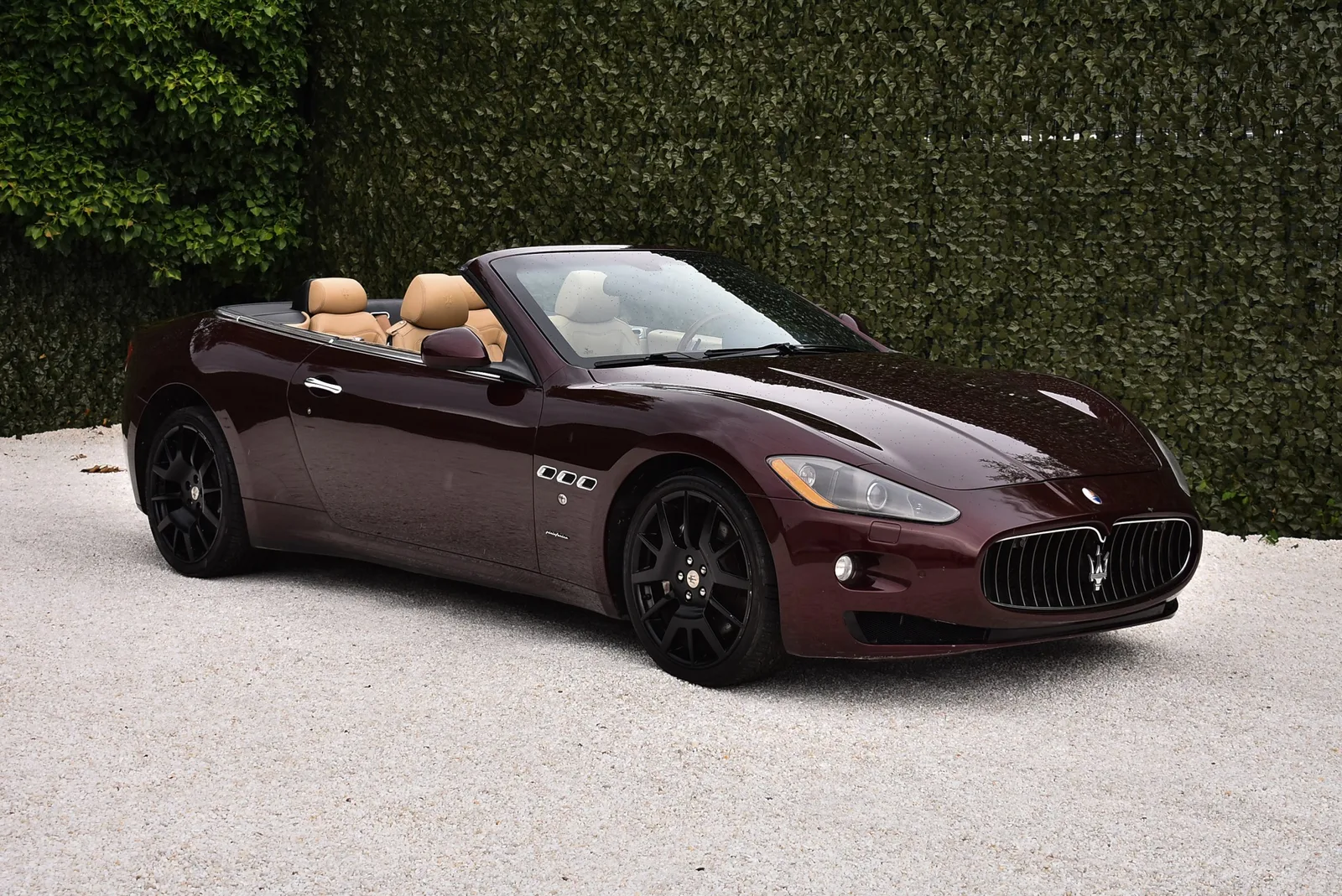 Maserati GranCabrio (2011) — foto 1