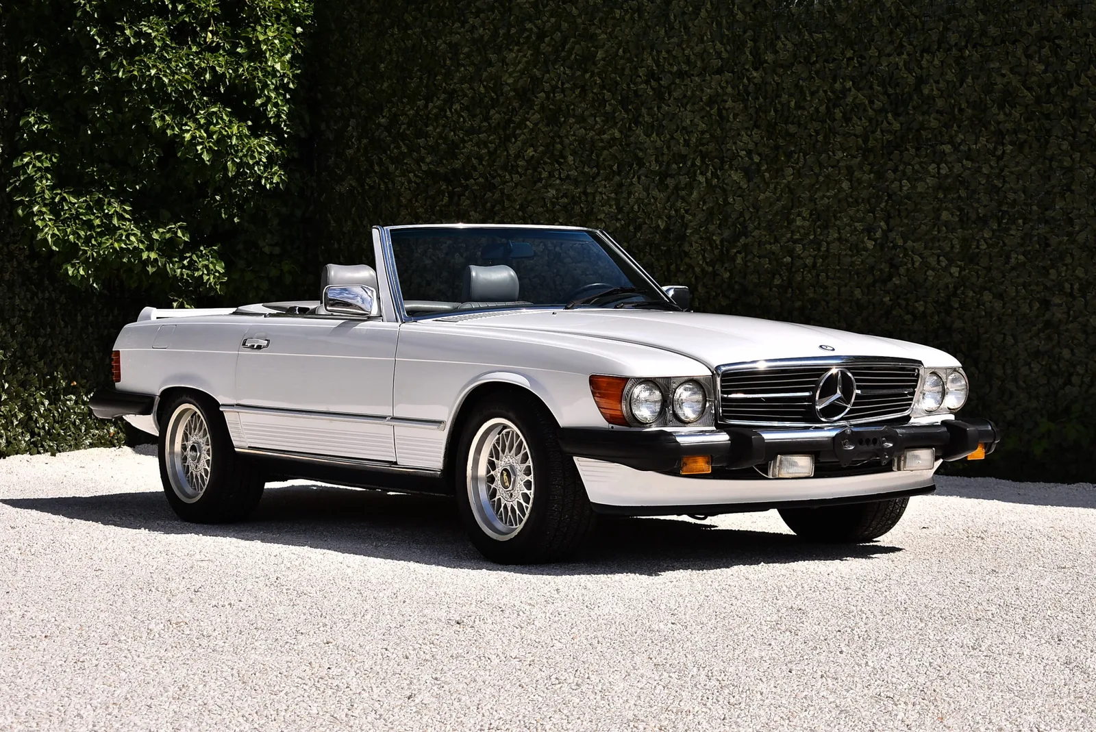 Mercedes-Benz SL-Klasse (1989) — foto 1