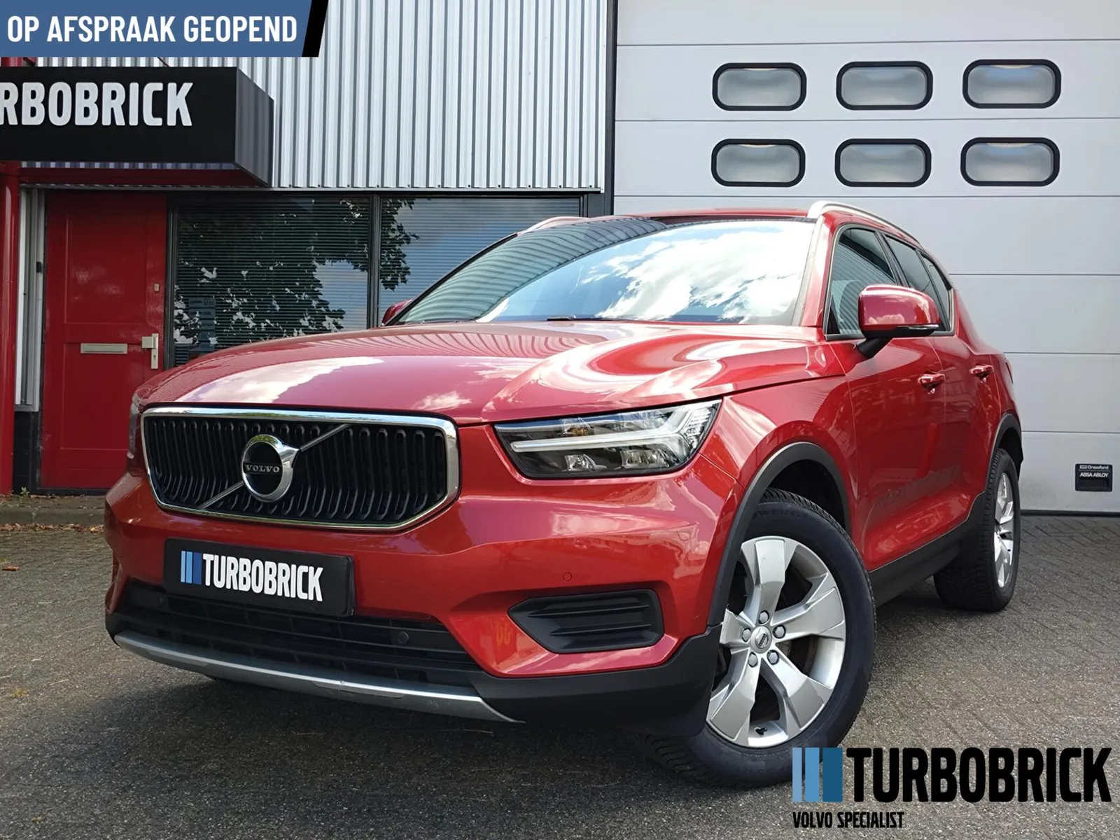 Volvo XC40 (2018) — foto 1