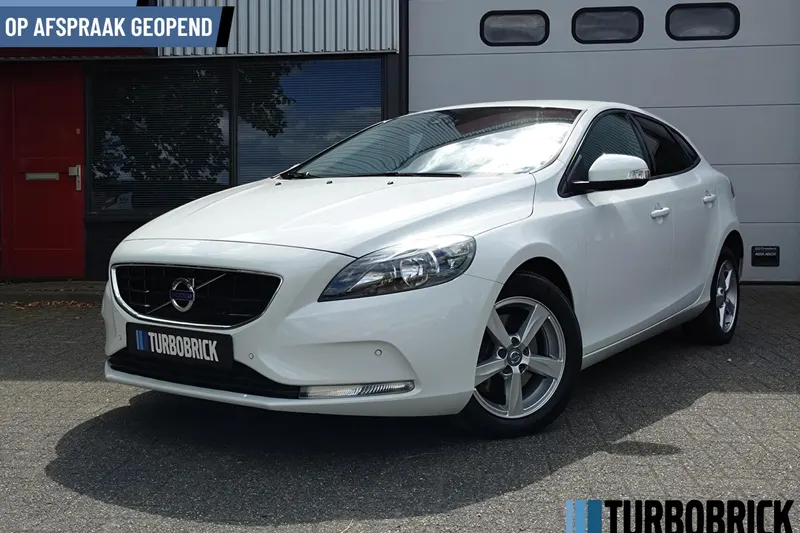 Volvo V40 (2015)