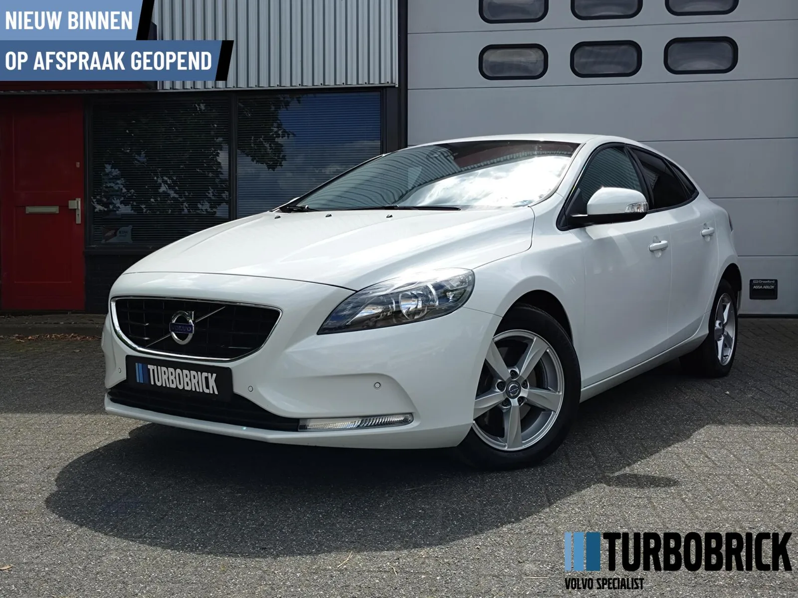 Volvo V40 (2015) — foto 1