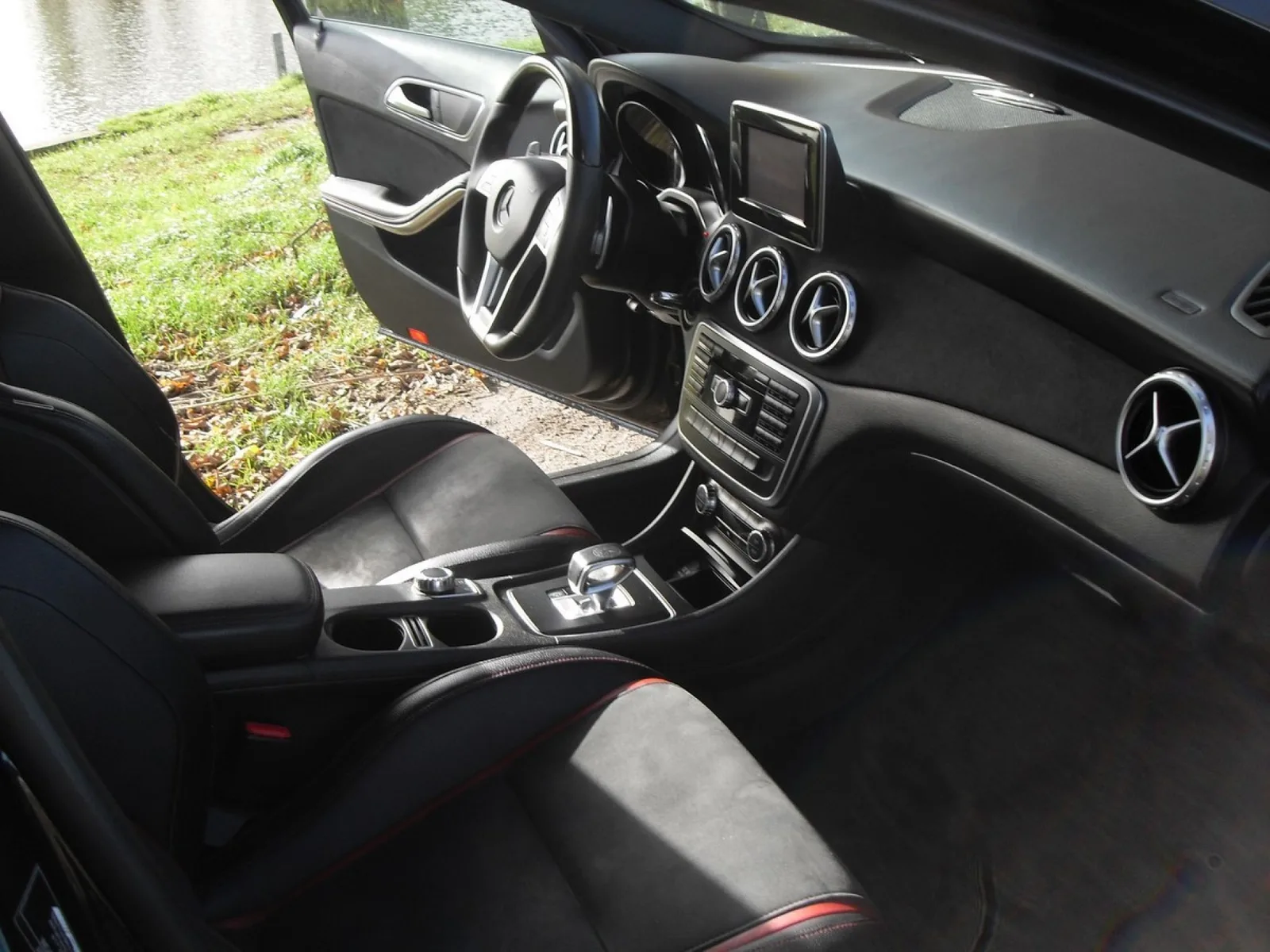 Mercedes-Benz GLA-Klasse (2015) — foto 1