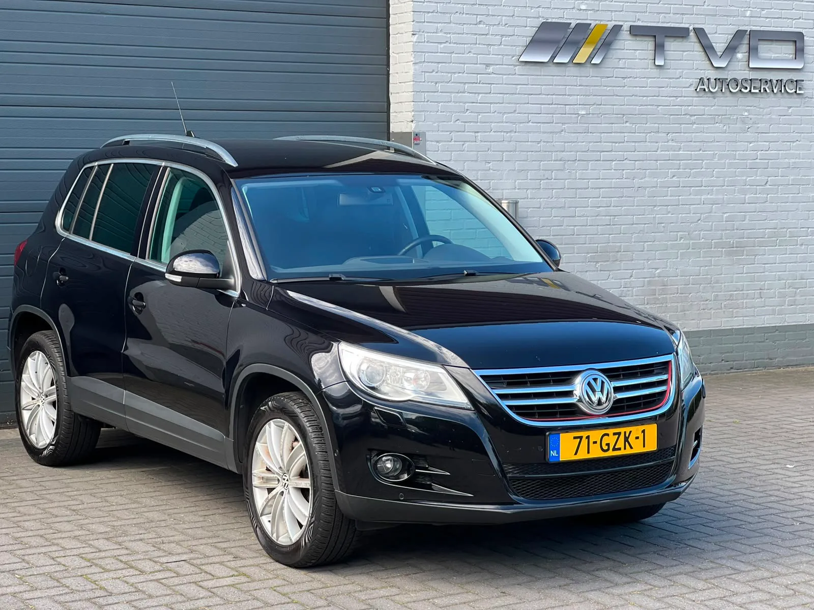 Volkswagen Tiguan (2008) — foto 1