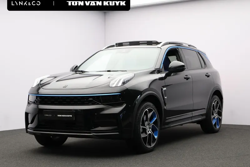 Lynk & Co 01 (2024)
