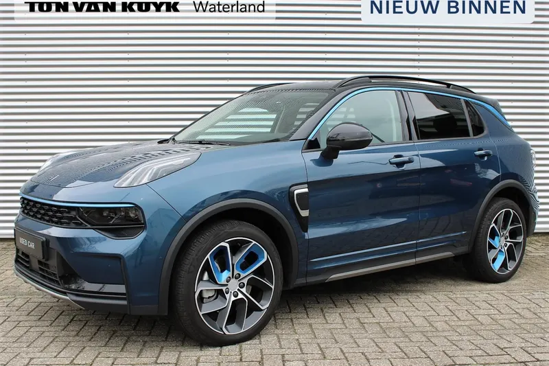 Lynk & Co 01 (2022)