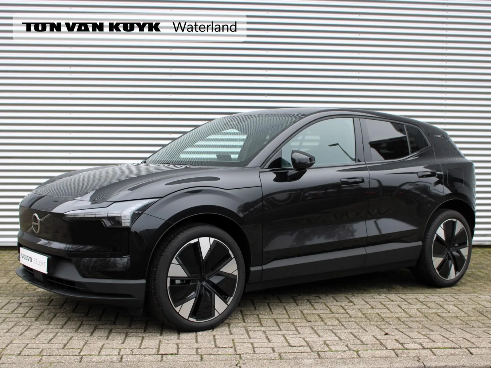 Volvo EX30 (2026) — foto 1