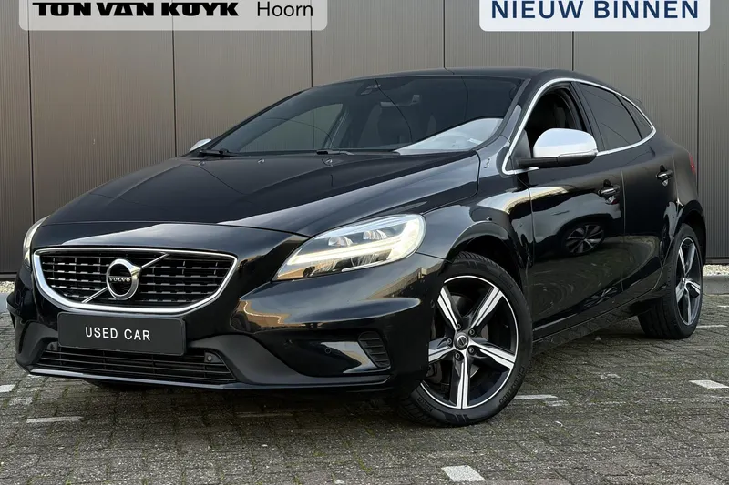 Volvo V40 (2020)