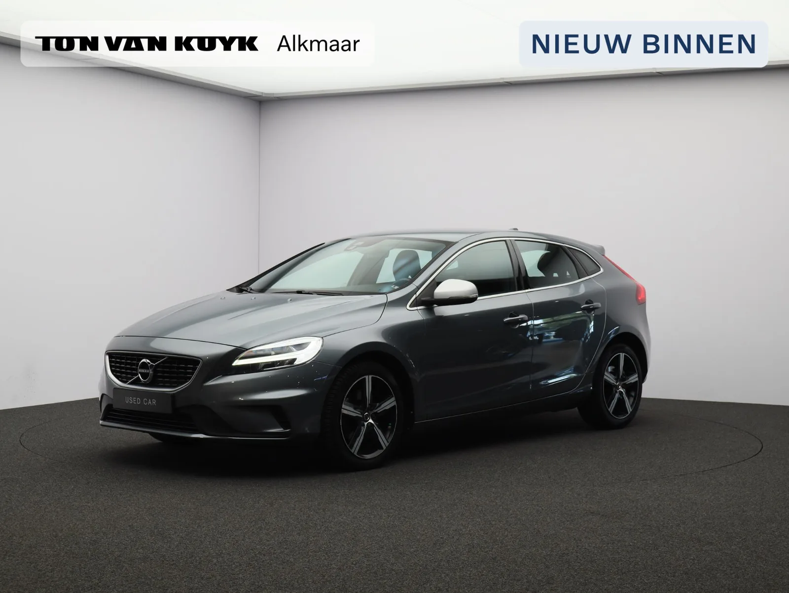 Volvo V40 (2018) — foto 1