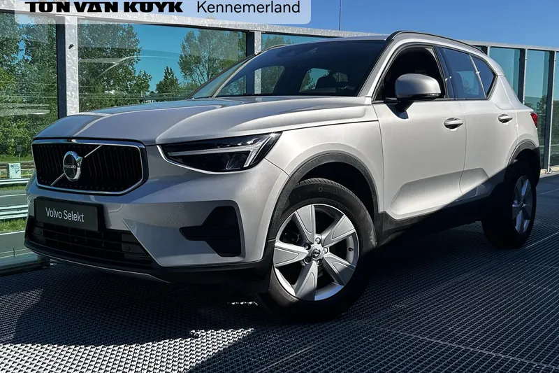 Volvo XC40 (2023)