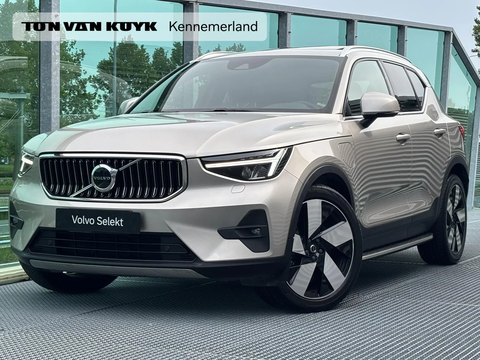 Volvo XC40 (2022) — foto 1
