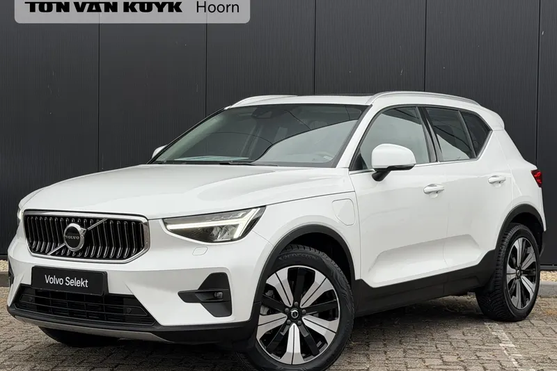 Volvo XC40 (2023)