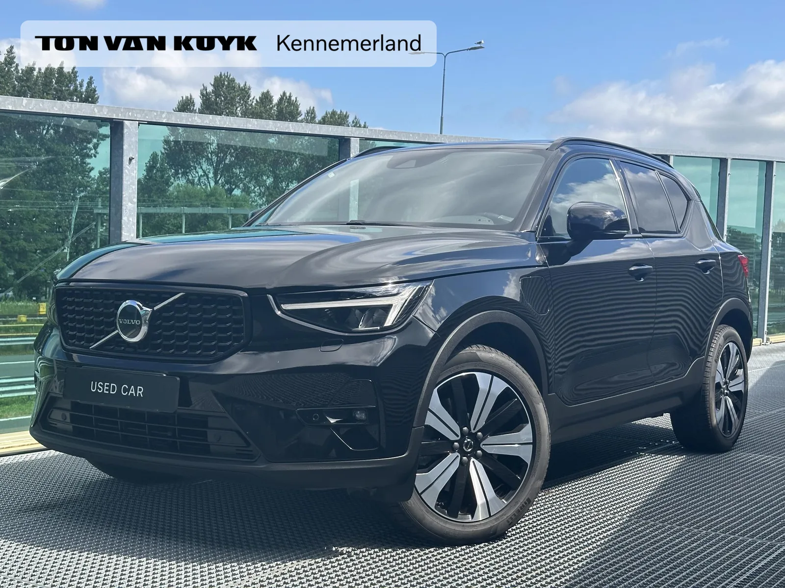 Volvo XC40 (2023) — foto 1