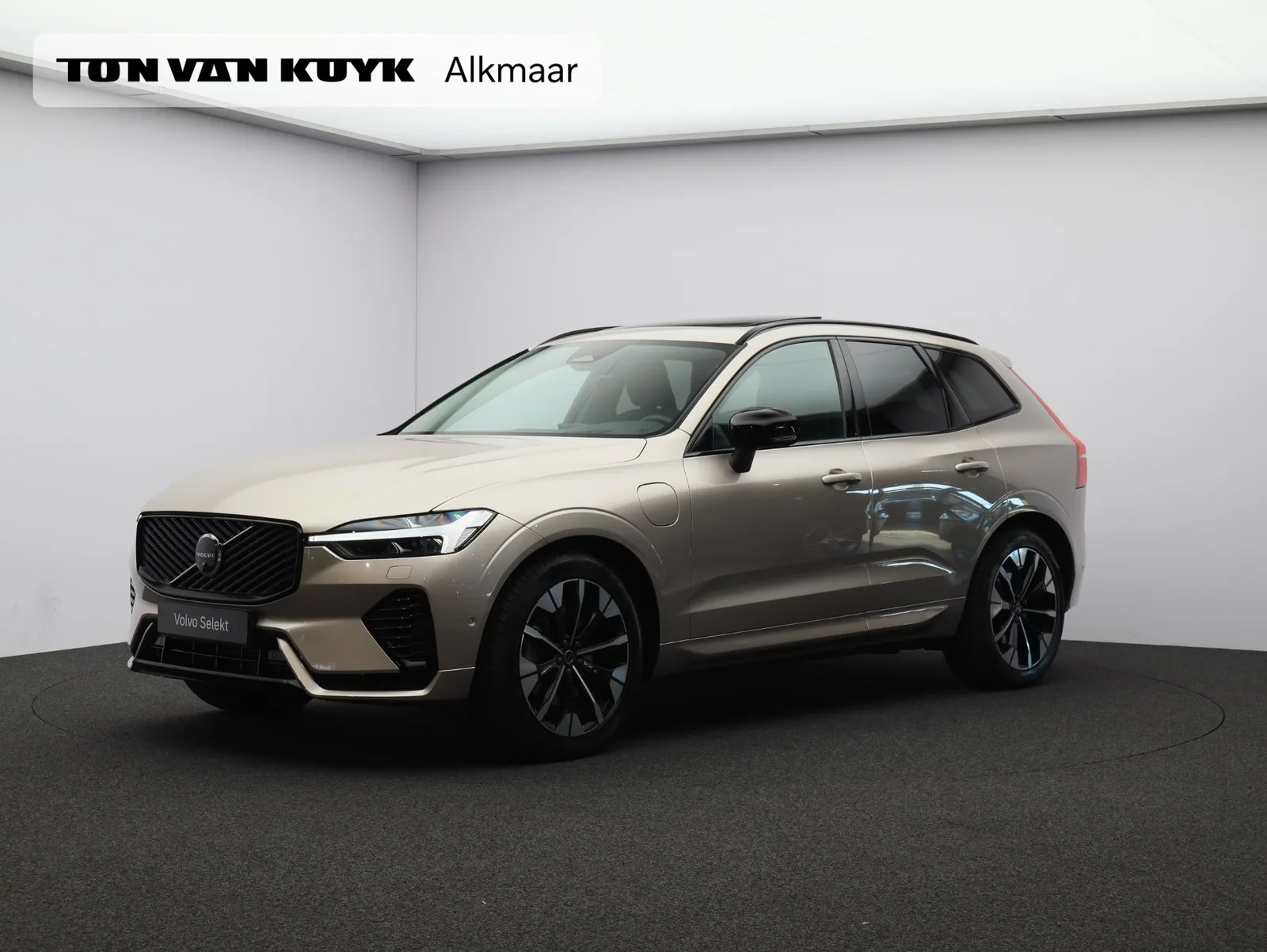 Volvo XC60 (2026) — foto 1