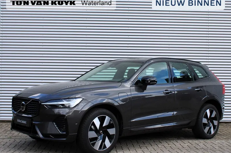 Volvo XC60 (2025)