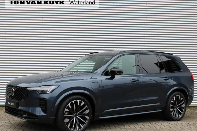 Volvo XC90 (2025)