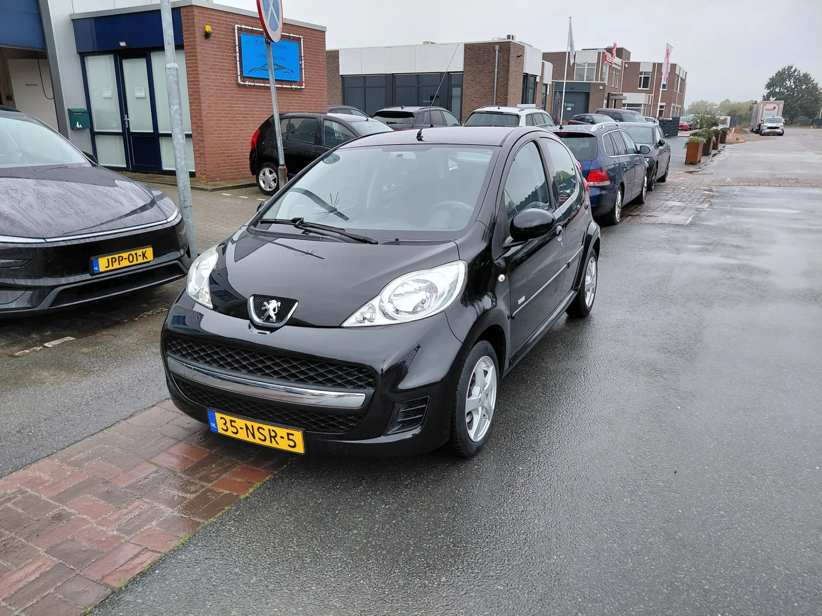 Peugeot 107 (2010) — foto 1