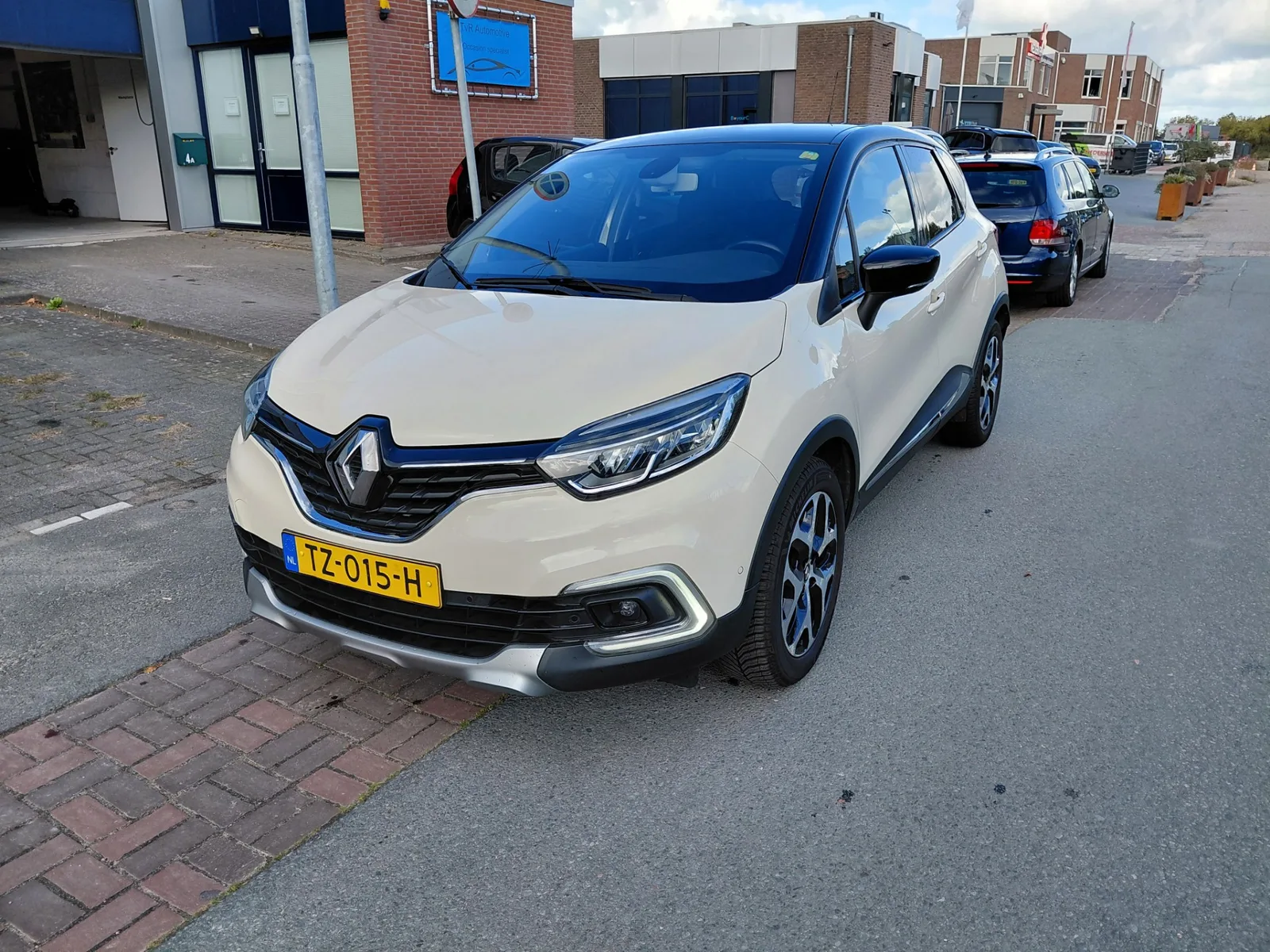 Renault Captur (2018) — foto 1