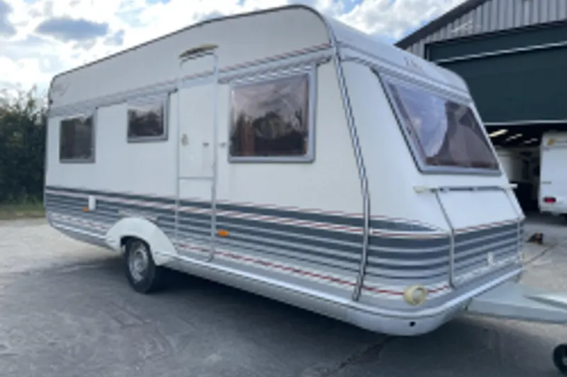 LMC Luxus (2001)