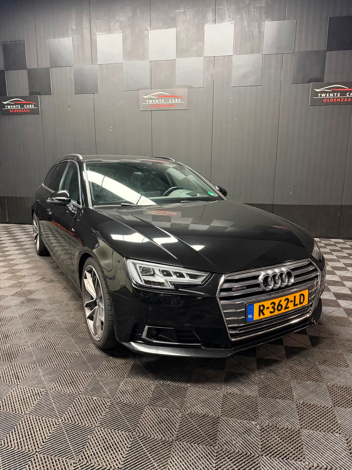 Audi A4 (2017) — foto 1