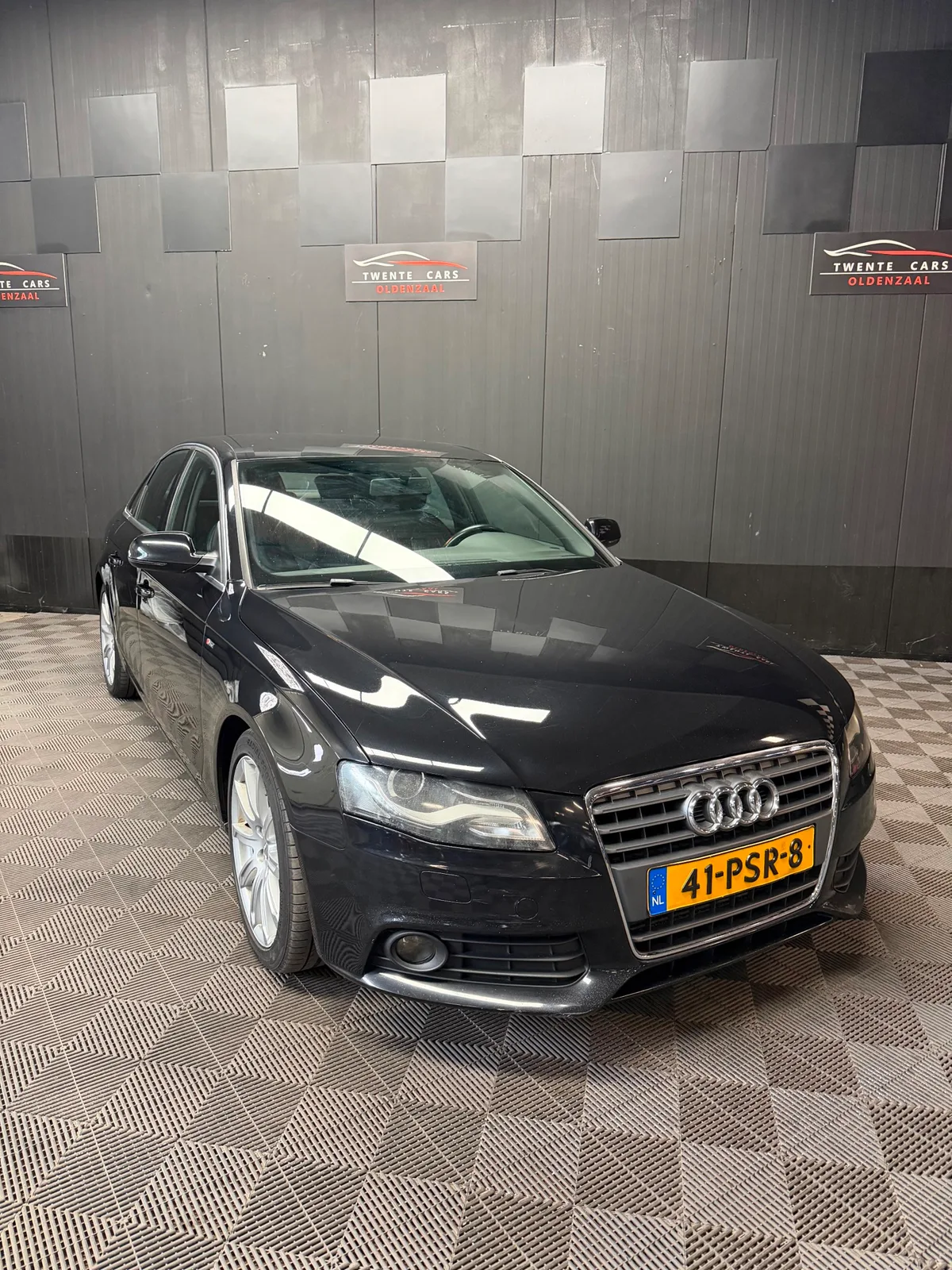 Audi A4 (2011) — foto 1