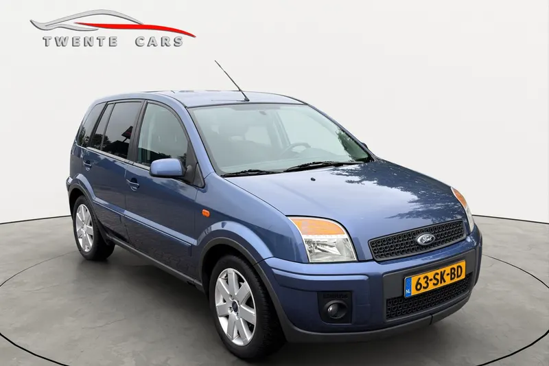 Ford Fusion (2006)