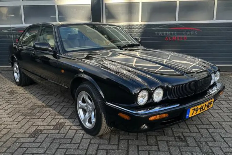 Jaguar XJ (2001)