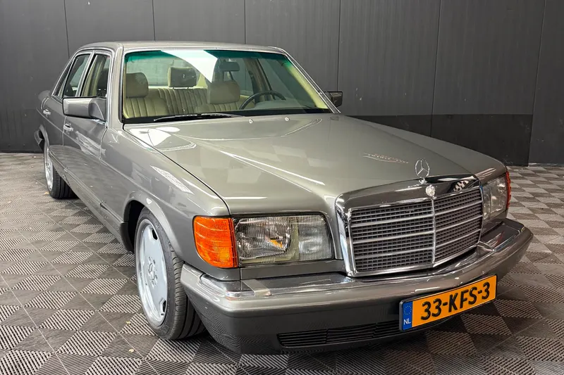 Mercedes-Benz 300 SD Turbodiesel OM617 (1985)