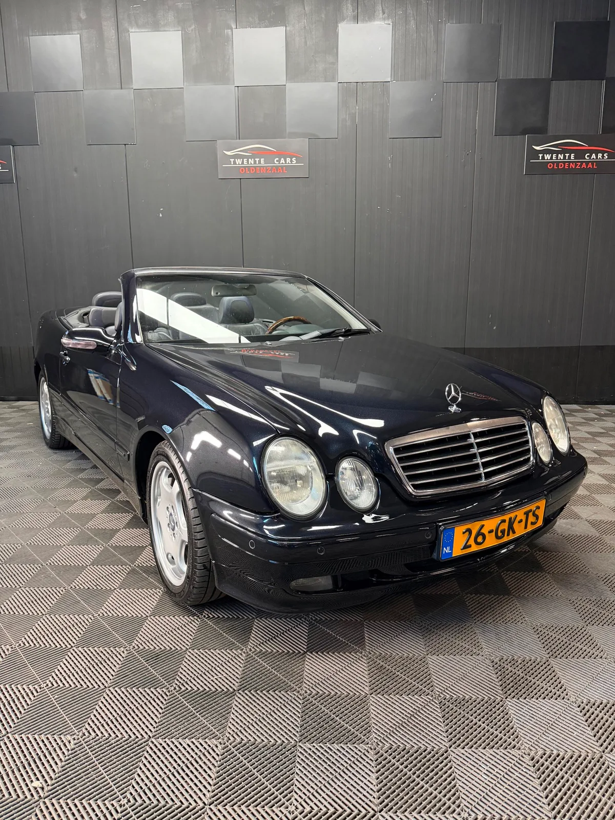 Mercedes-Benz CLK-Klasse (2001) — foto 1