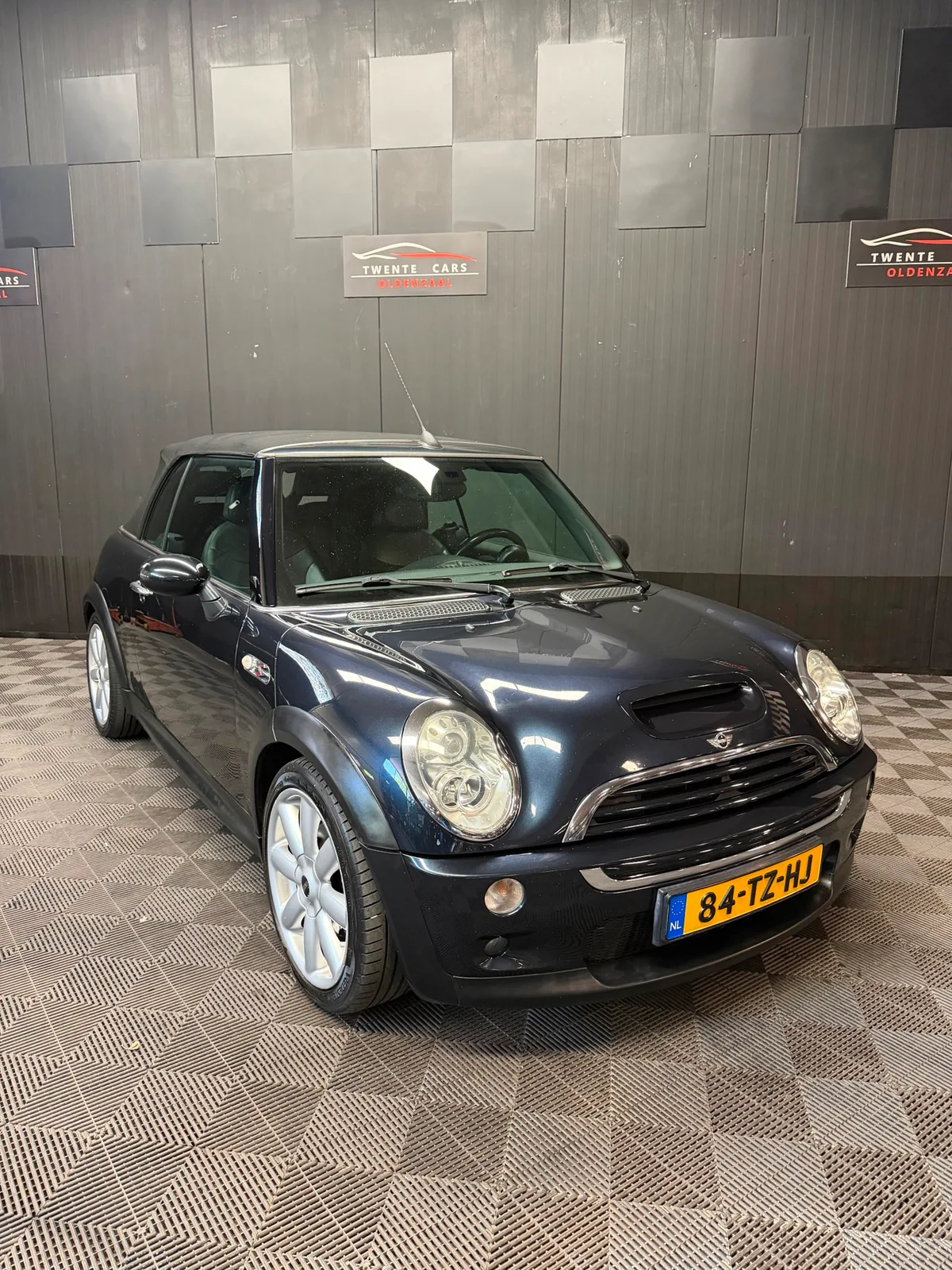 MINI Cabrio (2007) — foto 1