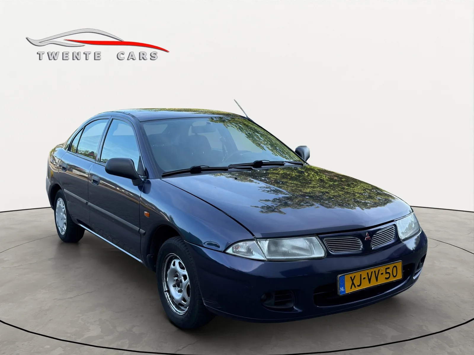 Mitsubishi Carisma (1998) — foto 1
