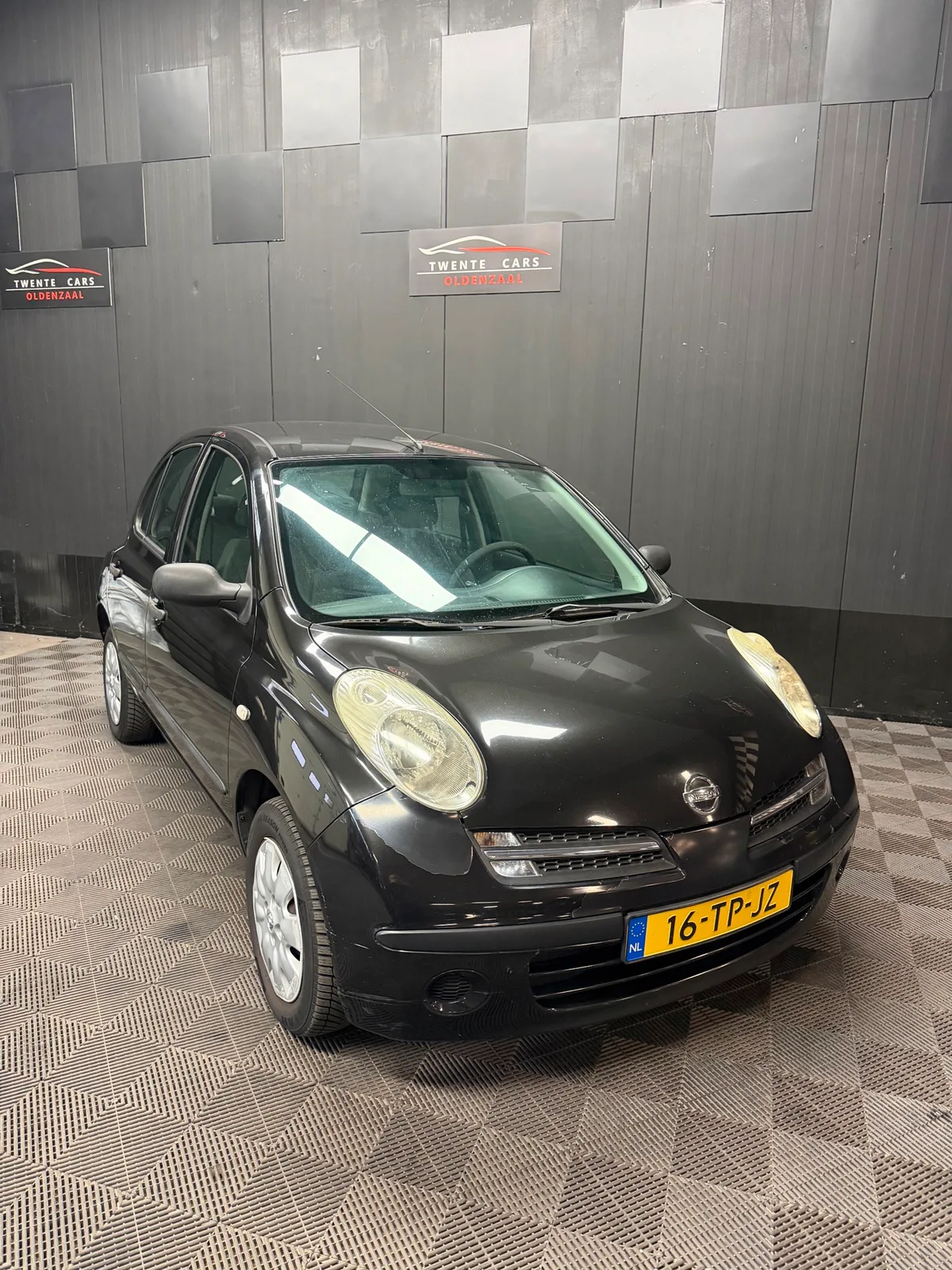 Nissan Micra (2006) — foto 1
