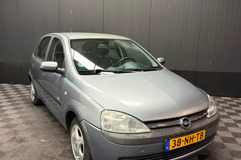 Opel Corsa (2003)