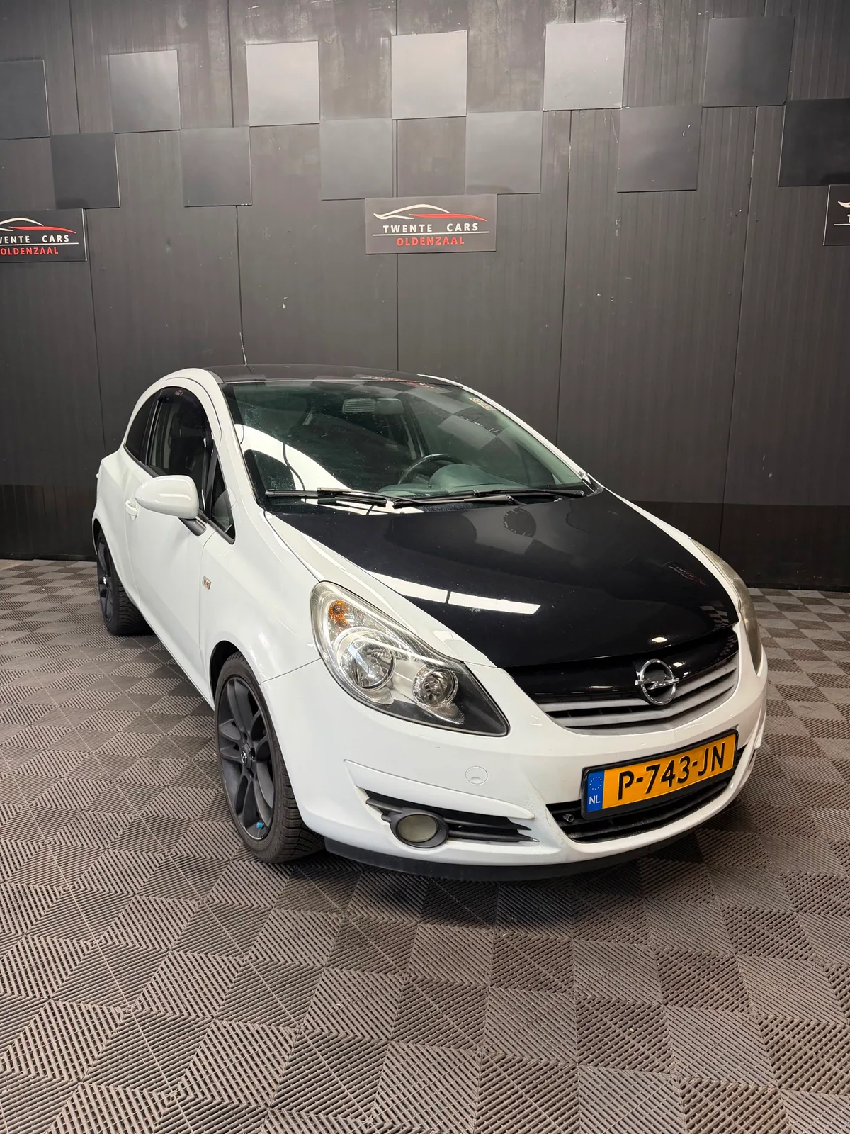 Opel Corsa (2009) — foto 1