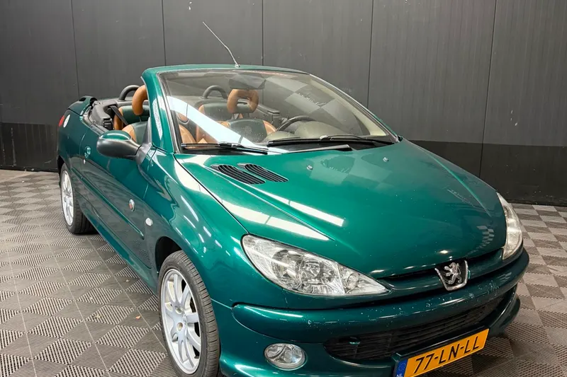 Peugeot 206 (2003)
