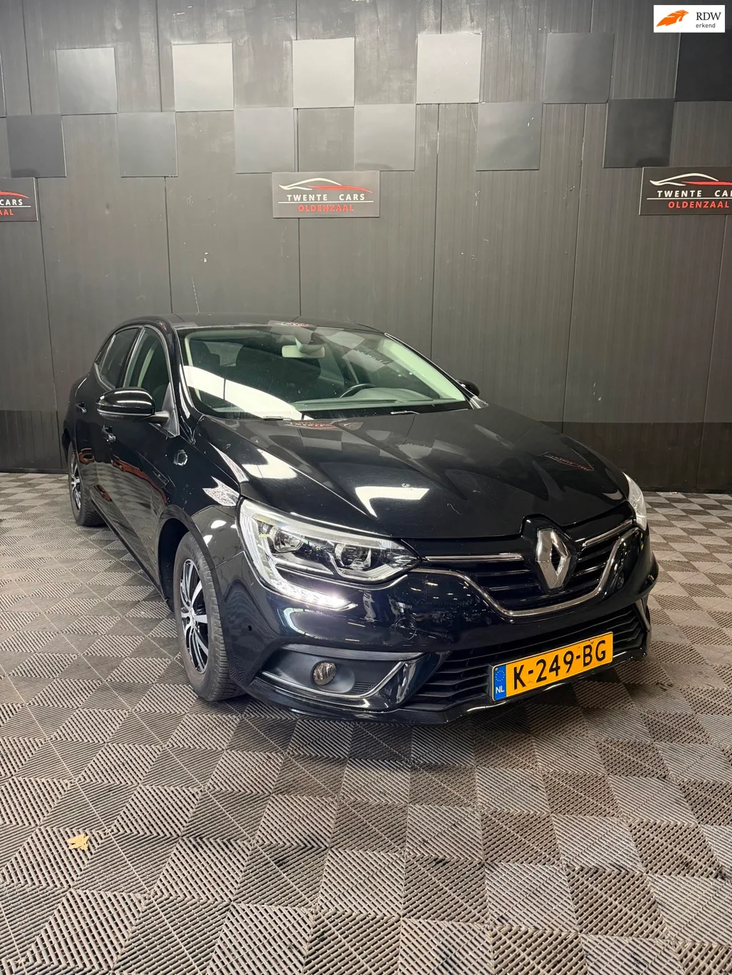 Renault Mégane (2018) — foto 1
