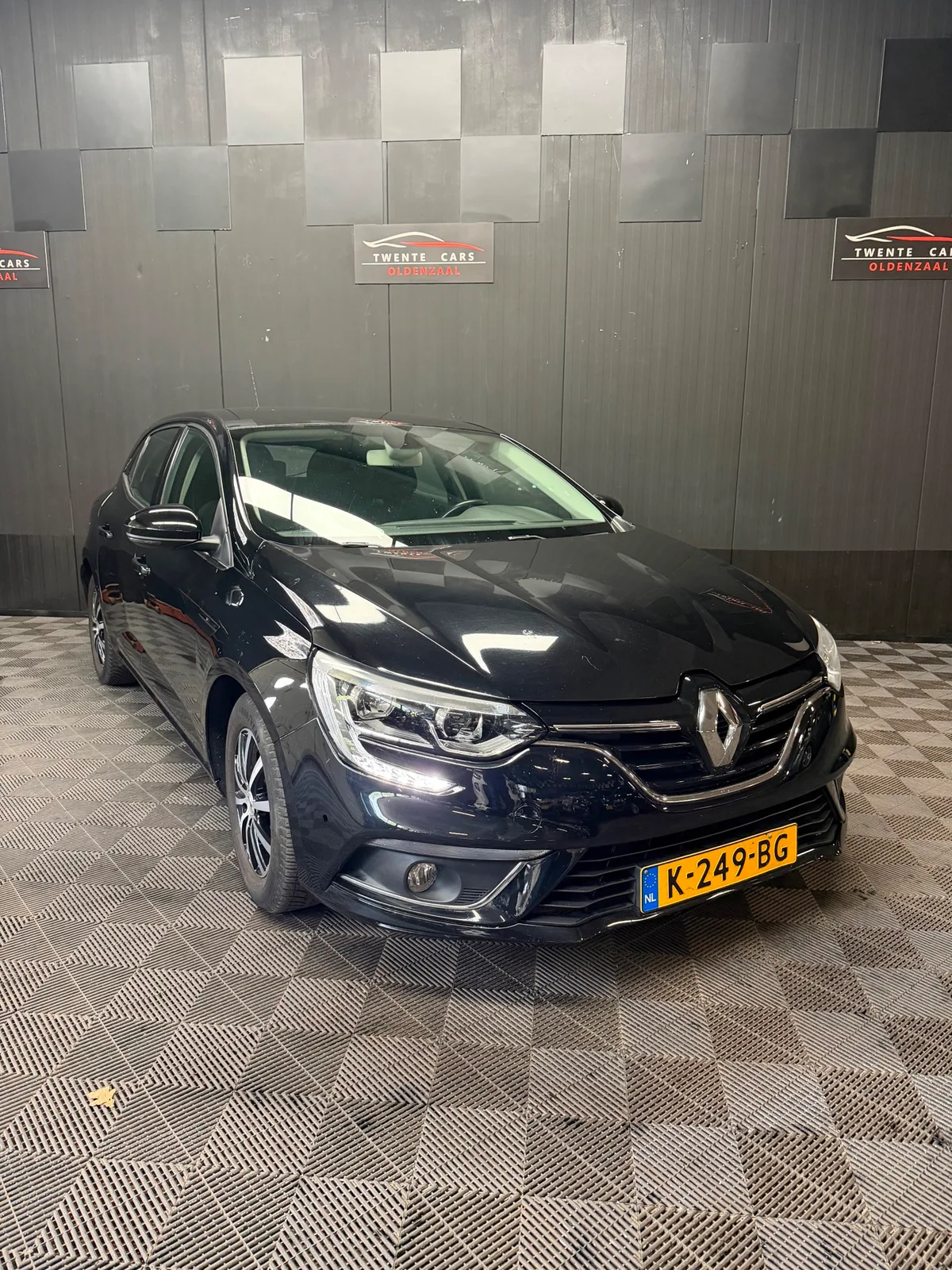 Renault Mégane (2018) — foto 1