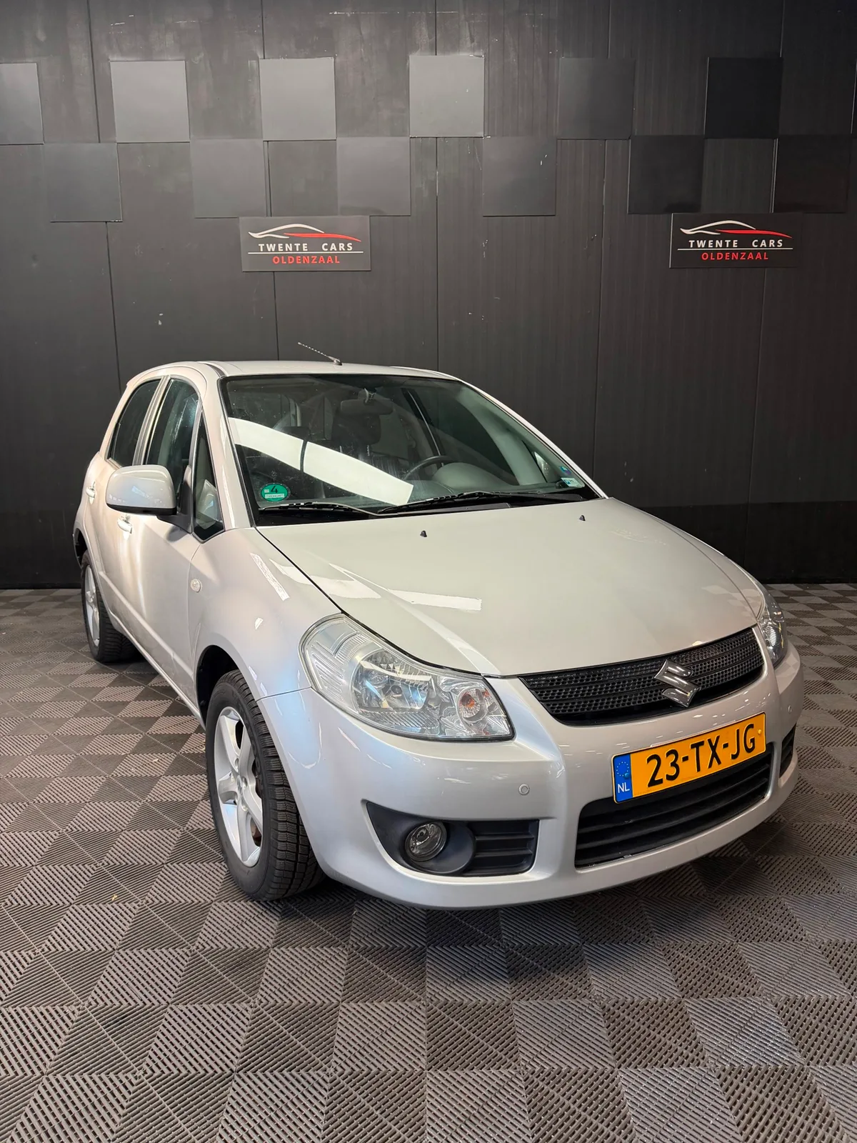 Suzuki SX4 (2007) — foto 1