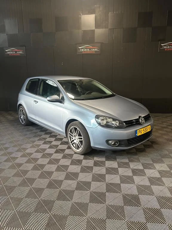 Volkswagen Golf (2009) — foto 1