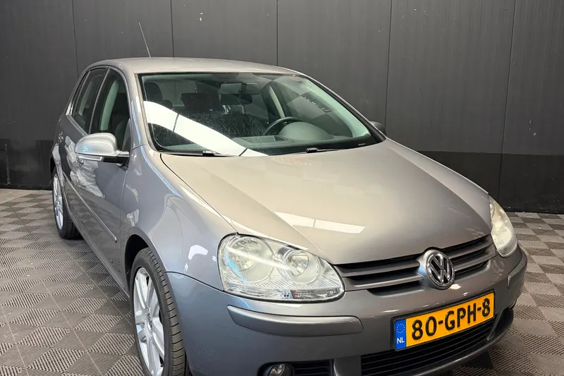 Volkswagen Golf (2008)