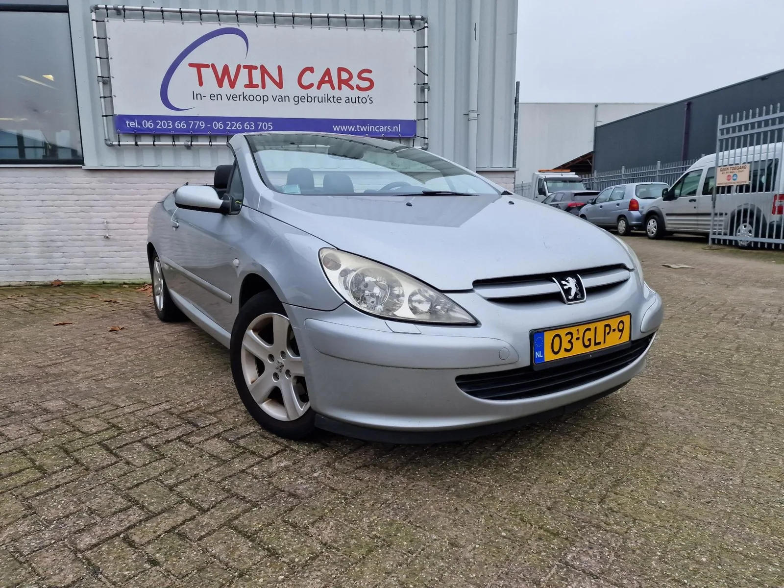 Peugeot 307 CC (2004) — foto 1