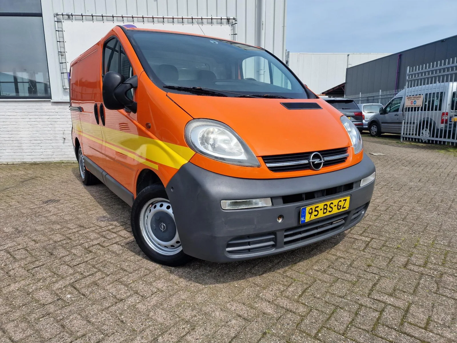 Opel Vivaro (2005) — foto 1