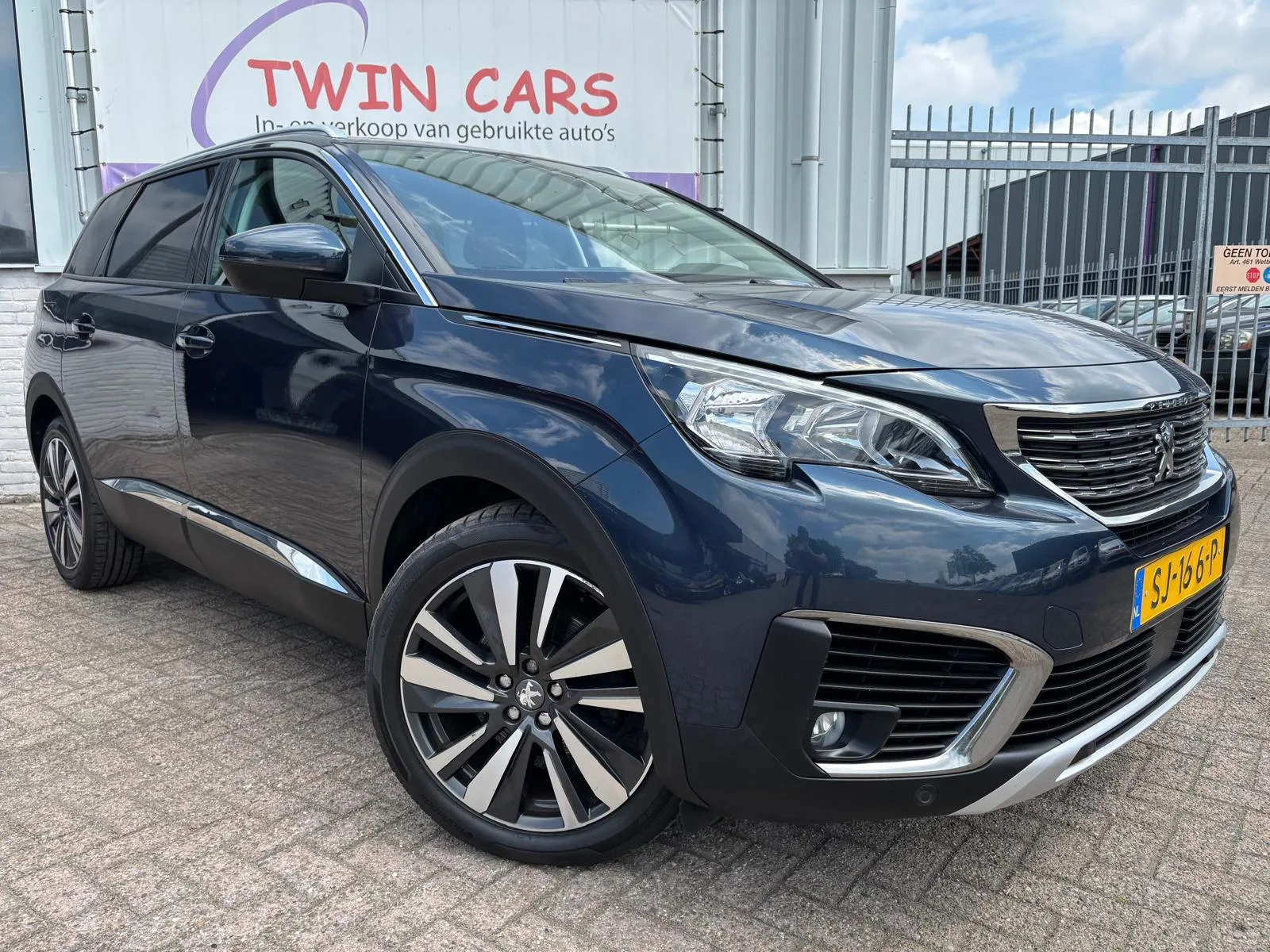 Peugeot 5008 (2018) — foto 1