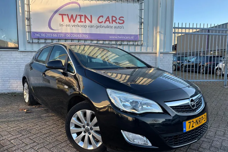 Opel Astra (2010)