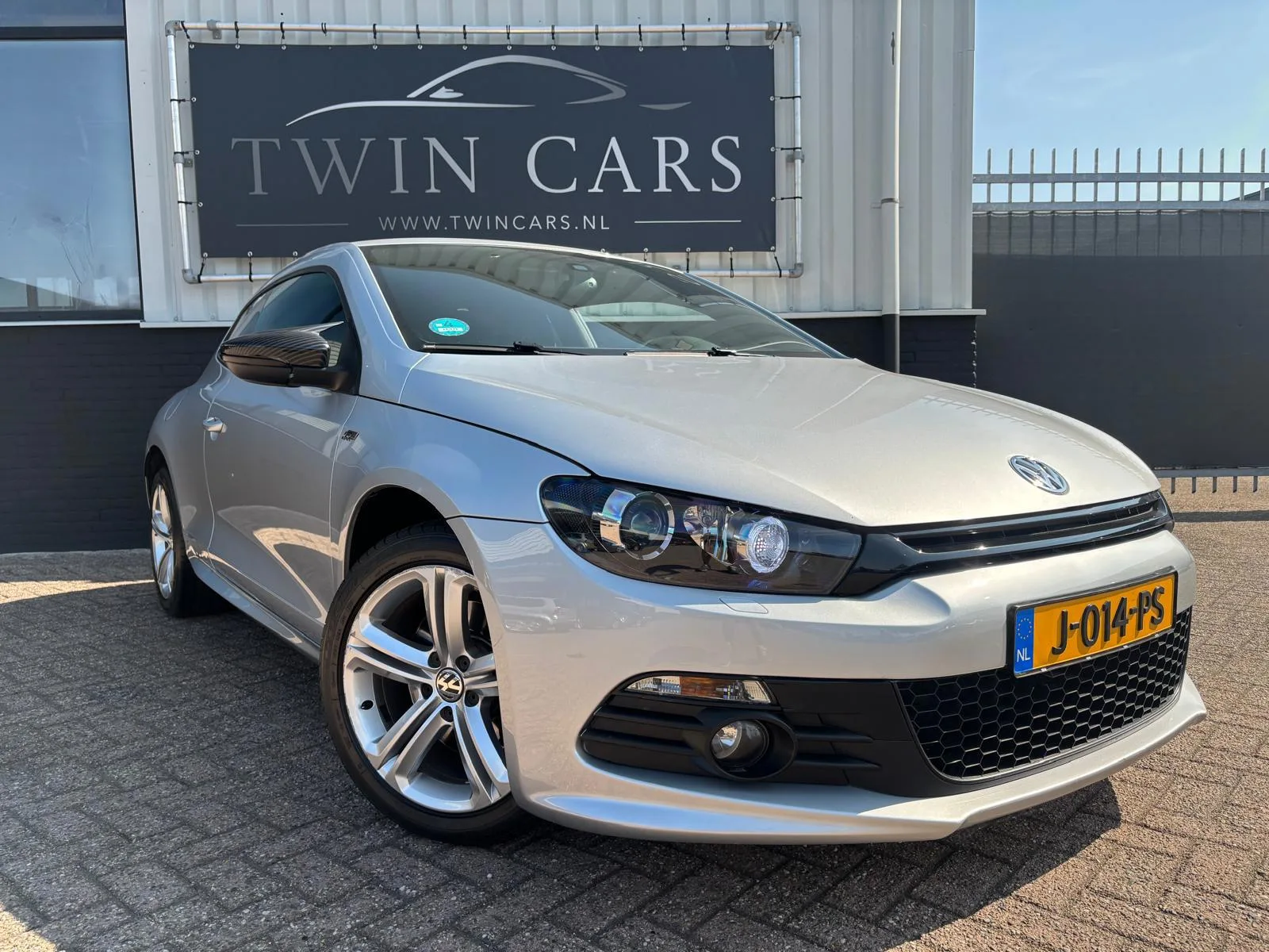 Volkswagen Scirocco (2010) — foto 1