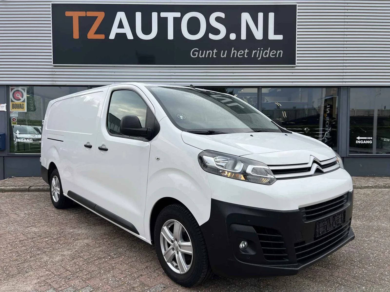Peugeot Expert (2022) — foto 1