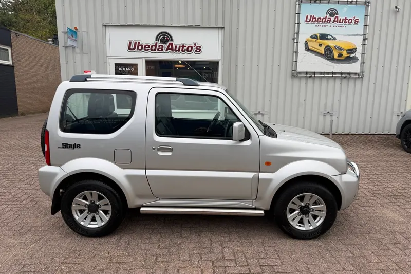 Suzuki Jimny (2011)